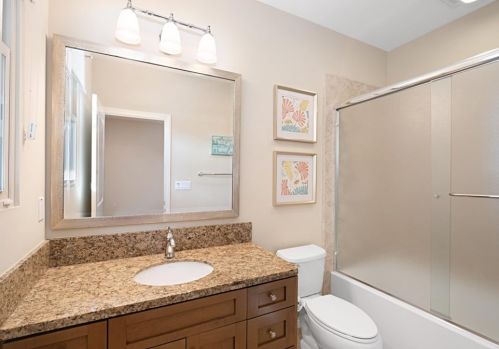 210 Kempton, Irvine CA  92620-2154 exterior