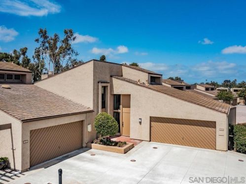 2214 Plaza De Las Flores, Carlsbad, CA 92009-6257