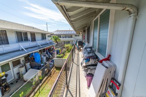 2969 Varsity Cir, Honolulu HI  96826-1745 exterior