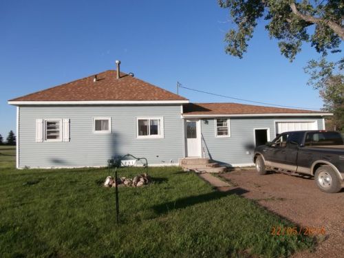 251 4th St, Regent, ND 58650