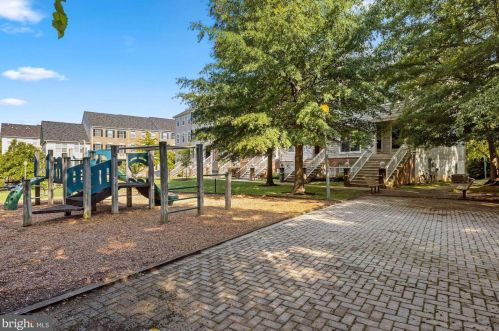 11306 King George Dr, Silver Spring MD 20902-4443 exterior