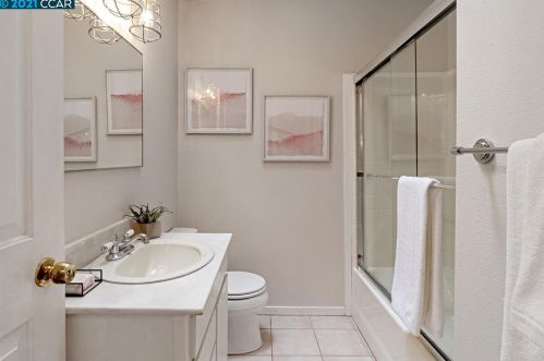 1925 Alvina Dr, Concord CA  94523-2801 exterior