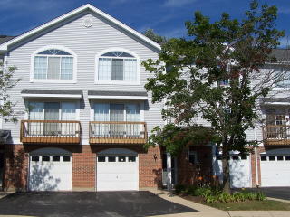 836 Saint Johns Pl, Palatine, IL 60067-4300