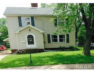 412 Hudson St, Peoria, IL 61604-1520