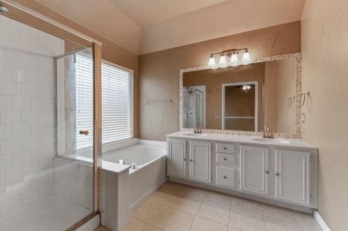4601 Parkview Ln, Fort Worth TX  76182-4637 exterior