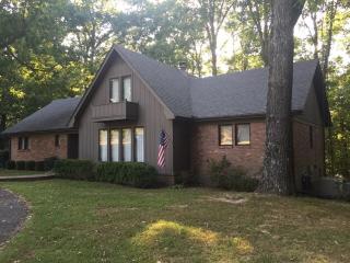 811 Shelby Ln, Bolivar, TN 38008-2432