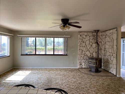 2000 Sanford Rnch Rd, Ukiah CA 95482-5251 exterior