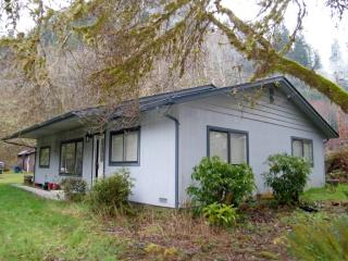 13949 Highway 36, Swisshome OR  97480-9703 exterior