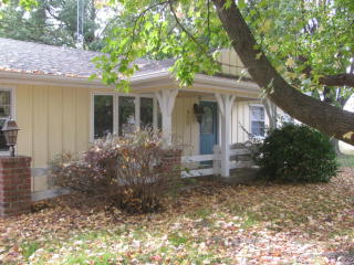 302 Fireside Dr, Arma, KS 66712-4043