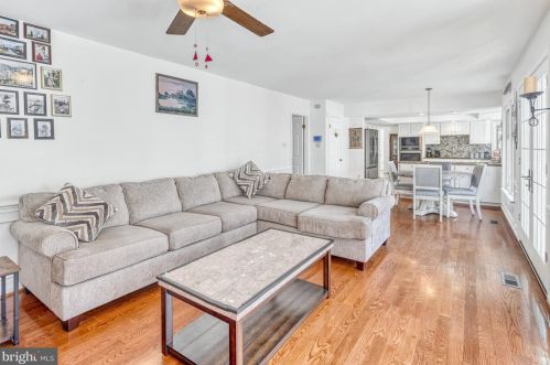 12125 Darnley Rd, Woodbridge VA  22192-6615 exterior