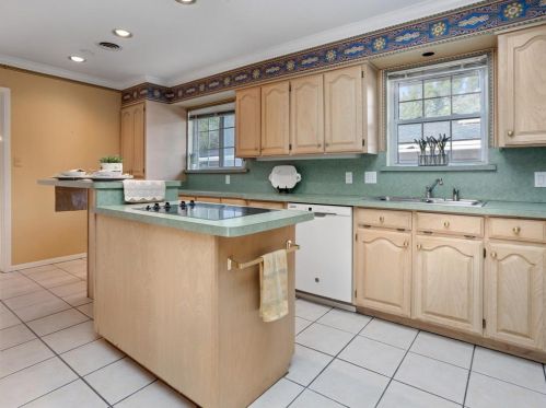 4344 Selkirk Dr, Fort Worth TX  76109-5043 exterior