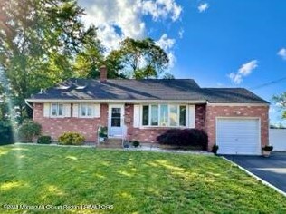 57 Eardley Rd, Edison, NJ 08817-3054