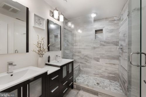 1225 5 St, Philadelphia PA 19122-5234 exterior