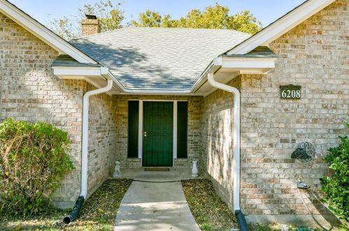 6208 Prospect Hill Dr, Granbury TX  76049-4017 exterior