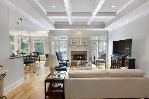2527 Brookline Cir, Atlanta GA  30319-3690 exterior