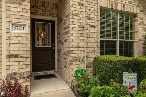 3704 Redwood Creek Ln, Fort Worth, TX 76137-7061