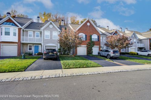 41 Durant Ave, Holmdel Village, NJ 07733-2738