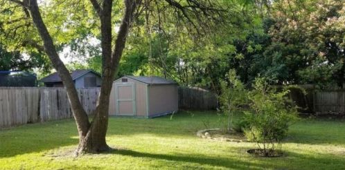 2011 Abbey Cir, Austin TX  78727-4401 exterior