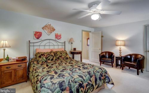 1321 Cheves Pl, Lancaster PA  17603-4943 exterior