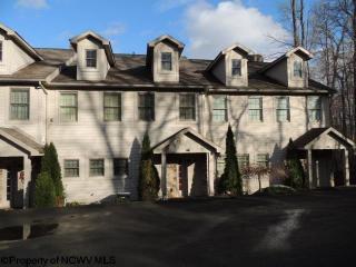 7 Waterside Dr, Morgantown WV  26508-2997 exterior