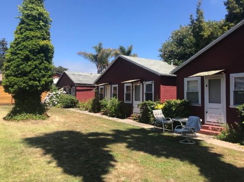 206 Hollister Ave, Capitola, CA 95010-3438