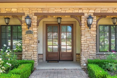 1668 Highland Oaks Dr, Arcadia, CA 91006-1833