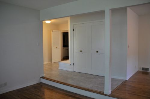 1413 Swallow St, Naperville IL  60565-1321 exterior