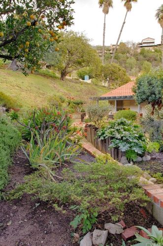 11491 Plantero Dr, Santa Ana CA 92705-3108 exterior