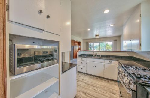 1024 Highland St, Seaside CA 93955-6103 exterior