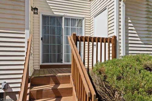 5 Garfield Way, Princeton NJ  08540-1669 exterior