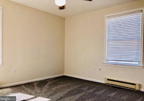 194 Evergreen Dr, Charles Town WV 25414-5872 exterior