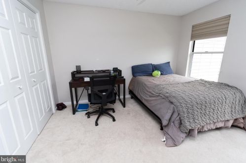 1005 Eagles Chase Dr, Trenton NJ  08648-2539 exterior