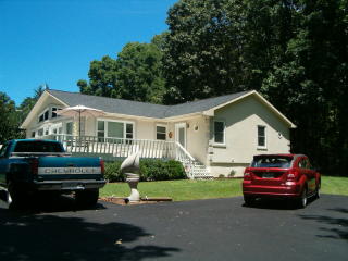 404 Heather Ln, Huddleston, VA 24104-2837