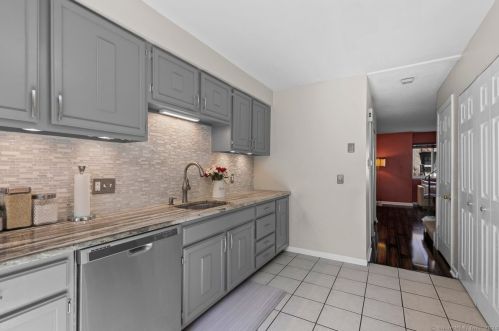 30 Orangewood, Derby, CT 06418-2615