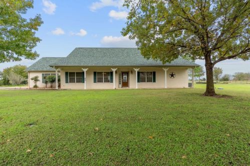 180 Youngs Prairie Rd, Webberville, TX 78621-5501