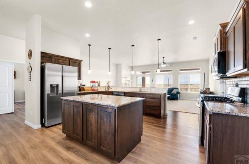 371 Desert Cove Dr, Pueblo CO  81007-2500 exterior