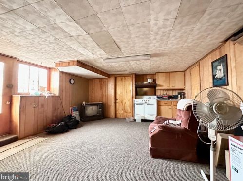 1113 Hunting Park Ave, Philadelphia PA 19140-2830 exterior