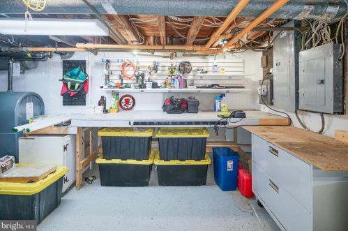 1023 Washington Ave, Tavistock NJ 08033-3605 exterior