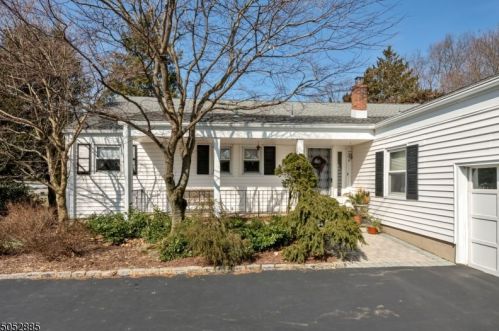 181 Bee Meadow Pkwy, Whippany, NJ