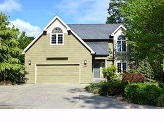 864 Cypress Point Loop, Ashland, OR 97520-3751