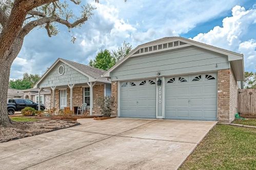 7010 Harpers Dr, Richmond TX  77469-5932 exterior