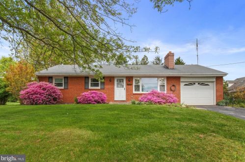 2310 Belair Dr, York, PA 17315-3502