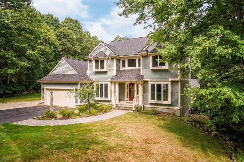 30 Bay View Rd, Dover, NH 03820-5202