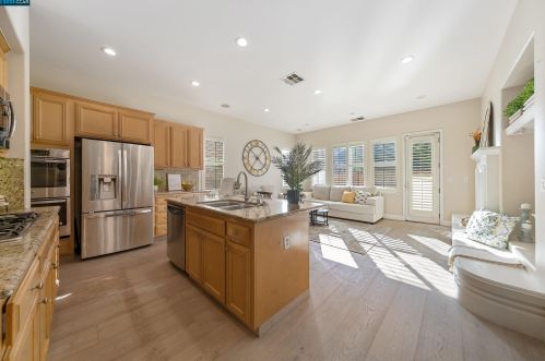 1733 Campanula Dr, San Ramon, CA 94582-5155