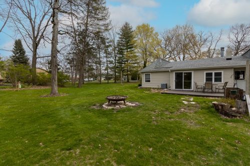 1208 Park Ln, Spring Grove, IL 60081-9647