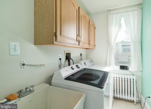 44 Linden Ave, Tavistock NJ 08033-2542 exterior