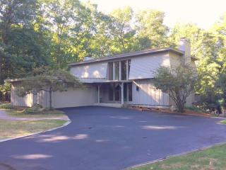 30 Peaslee Rd, Merrimack, NH 03054-4517