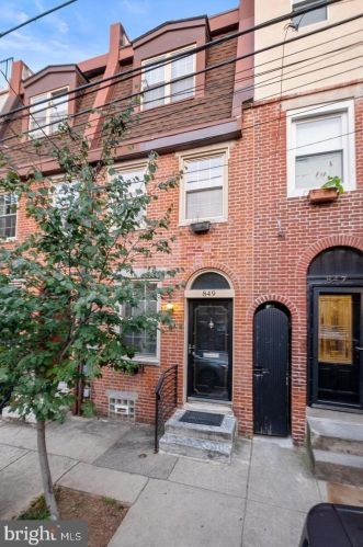 849 Lawrence St, Philadelphia, PA 19123-2109