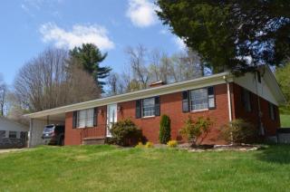 121 Westwood Dr, Clinton, TN 37716-2111