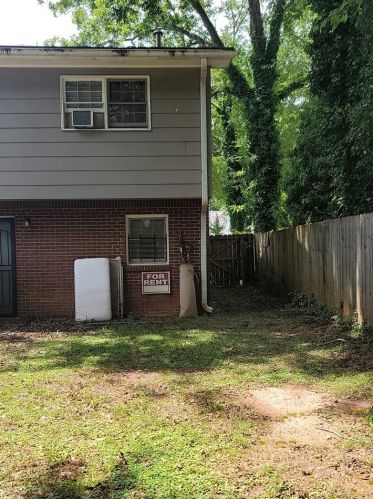 2872 Harris St, Atlanta GA  30344-3364 exterior